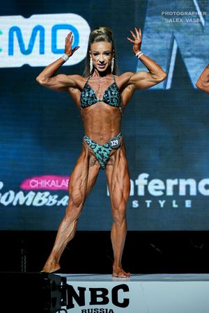 WOMEN'S PHYSIQUE